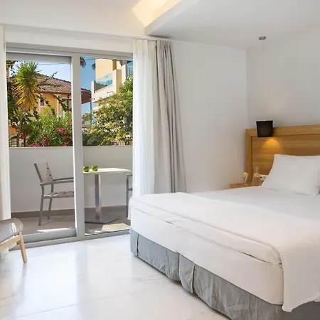 Smile 3* Nydri (Lefkada)